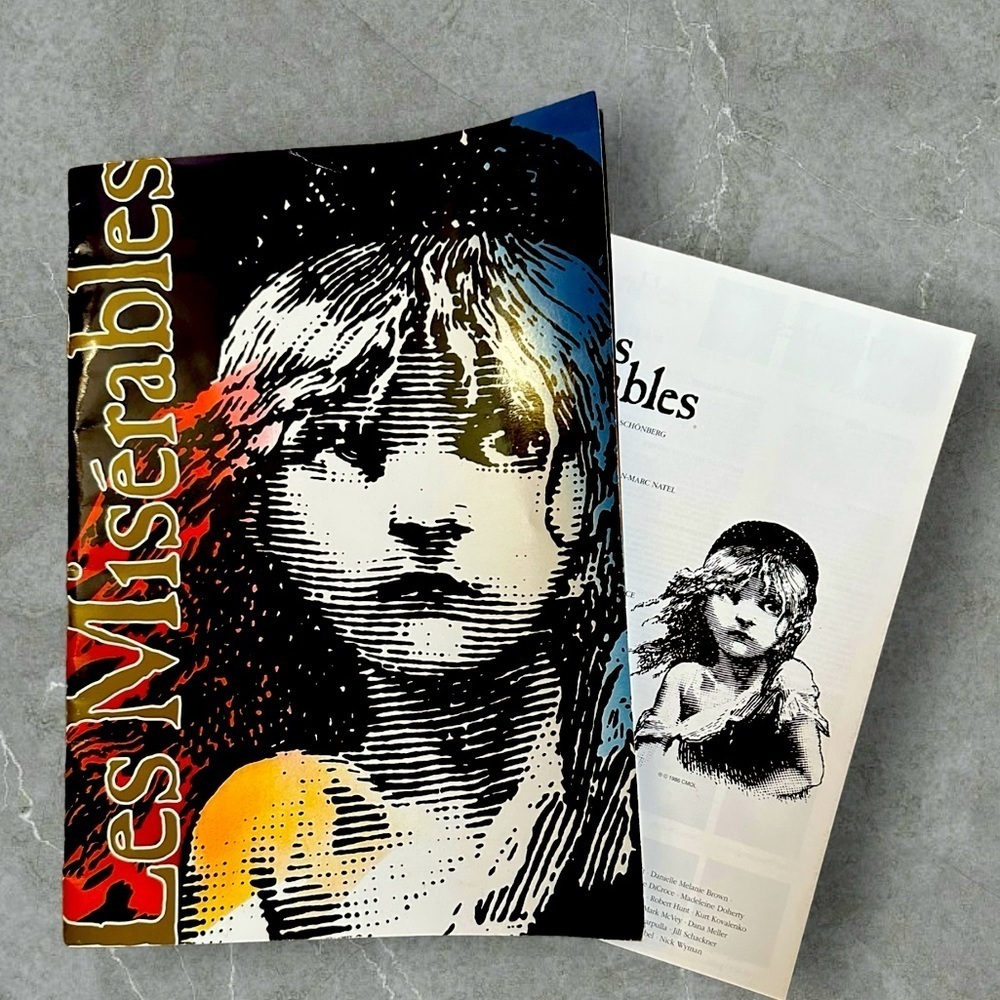Les Miserables Musical Souvenir Brochure Program And The Company Insert